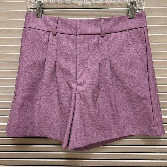 Sincerely Ours Croc Leather, High Waisted, Paper Bag Short in Lilac Croc, Size M - Picture 16 of 17